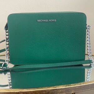Original Michael Kors Jet Set leather crossbody bag